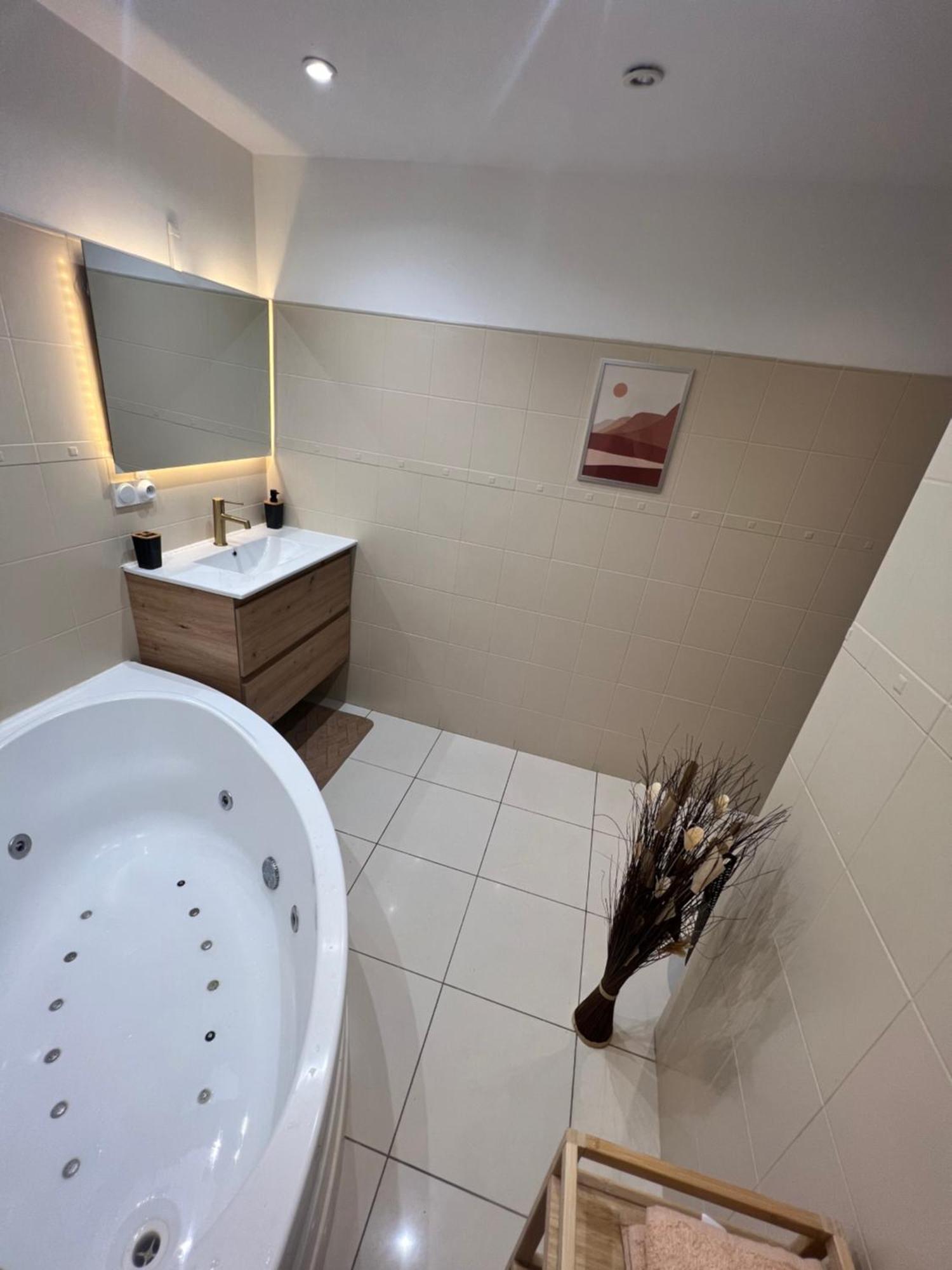 Appartement Pres De Paris, Disney & Cdg Tremblay-en-France Ngoại thất bức ảnh
