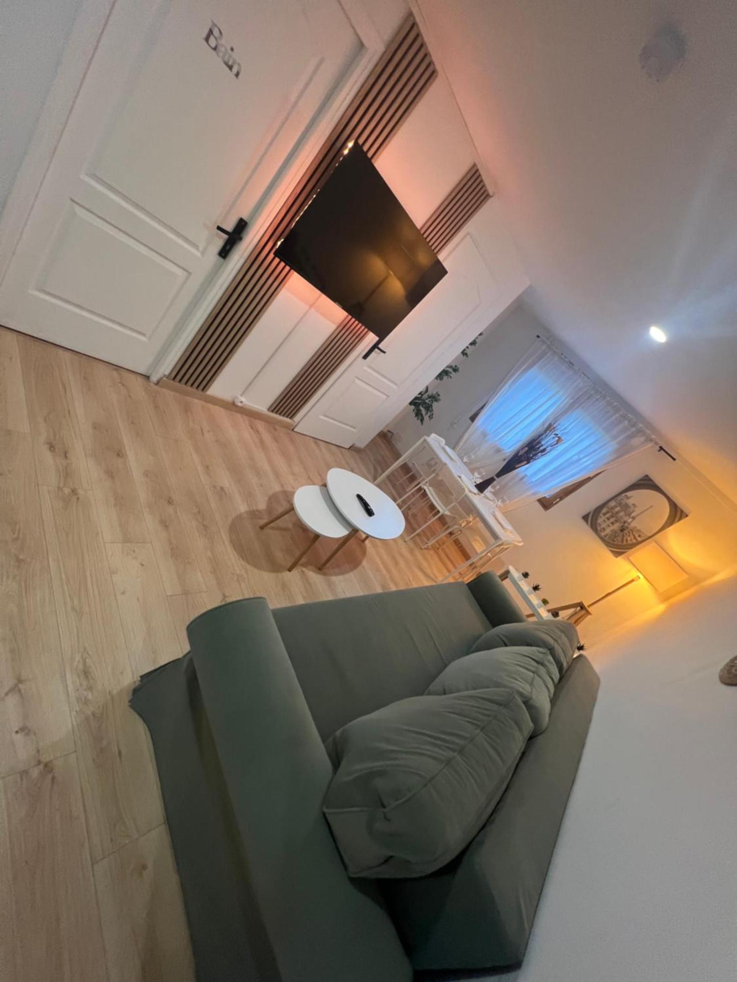 Appartement Pres De Paris, Disney & Cdg Tremblay-en-France Ngoại thất bức ảnh